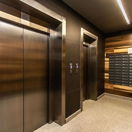 Sky House Premium Apartment In City Center Chisinau Ngoại thất bức ảnh