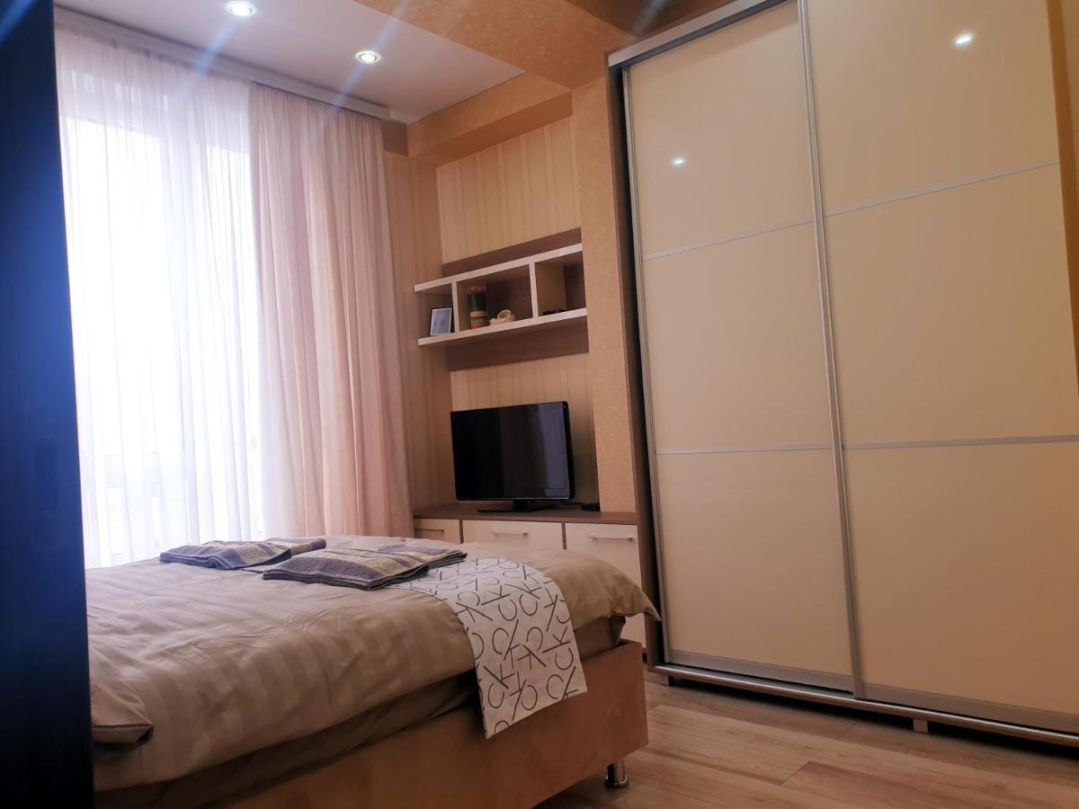 Sky House Premium Apartment In City Center Chisinau Ngoại thất bức ảnh