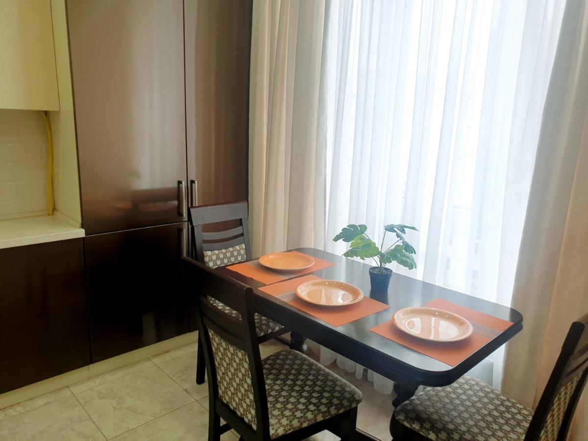 Sky House Premium Apartment In City Center Chisinau Ngoại thất bức ảnh